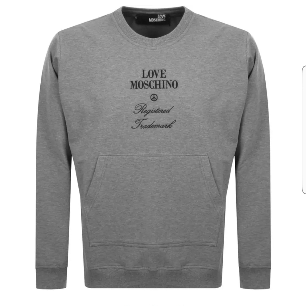 Moschino crewneck, absolutely new, w tags size xs